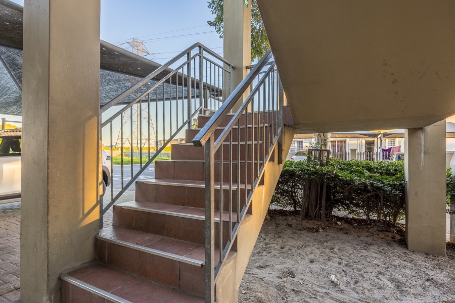 2 Bedroom Property for Sale in Stellendale Western Cape